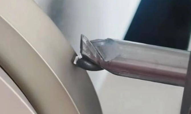 Ginamit mo ba ang milling cutter nang diretso sa labas ng kahon? Paano ito naputol sa loob lang ng kalahating oras?