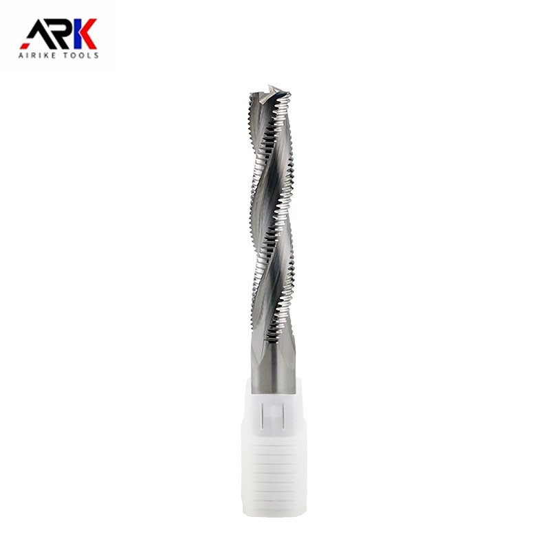 Ang isang spiral o straight flute woodworking milling cutter ay mas mahusay para sa gilid trimming?